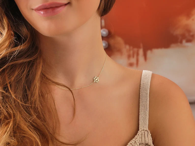 14k Gold Snowflake Necklace ∙ Minimalist Snowflake Jewelry ∙ Tiny Snowflake Pendant ∙ Unique Snowflake Necklace ∙ Christmas Gift for Her